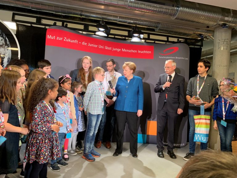 Zugabe-Preis für Prof. Ernst-Andreas Ziegler, Gründer der Junior Uni