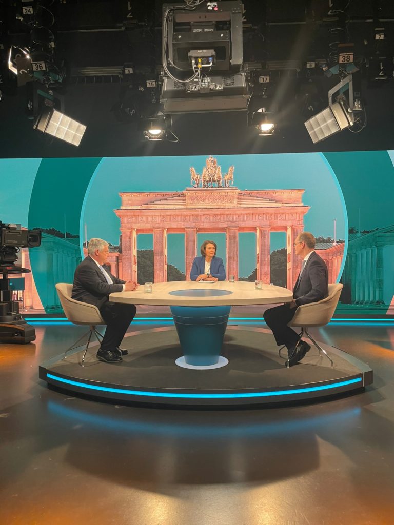 Medienmarathon in Berlin: ARD Hauptstadtstudio / ntv / Phoenix / ARD MOMA