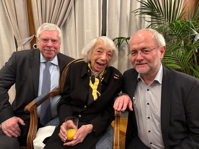 Letzte Woche starb mit 103 Jahren Margot Friedländer – eine einzigartige Persönlichkeit, eine mutige Streiterin für die Versöhnung und eine Ehrenbürgerin der Stadt Berlin