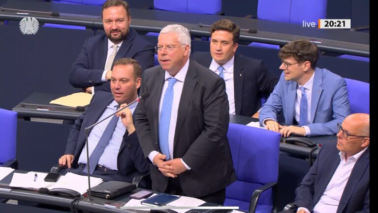 „Gestatten Sie eine Zwischenfrage, Herr Amthor?“