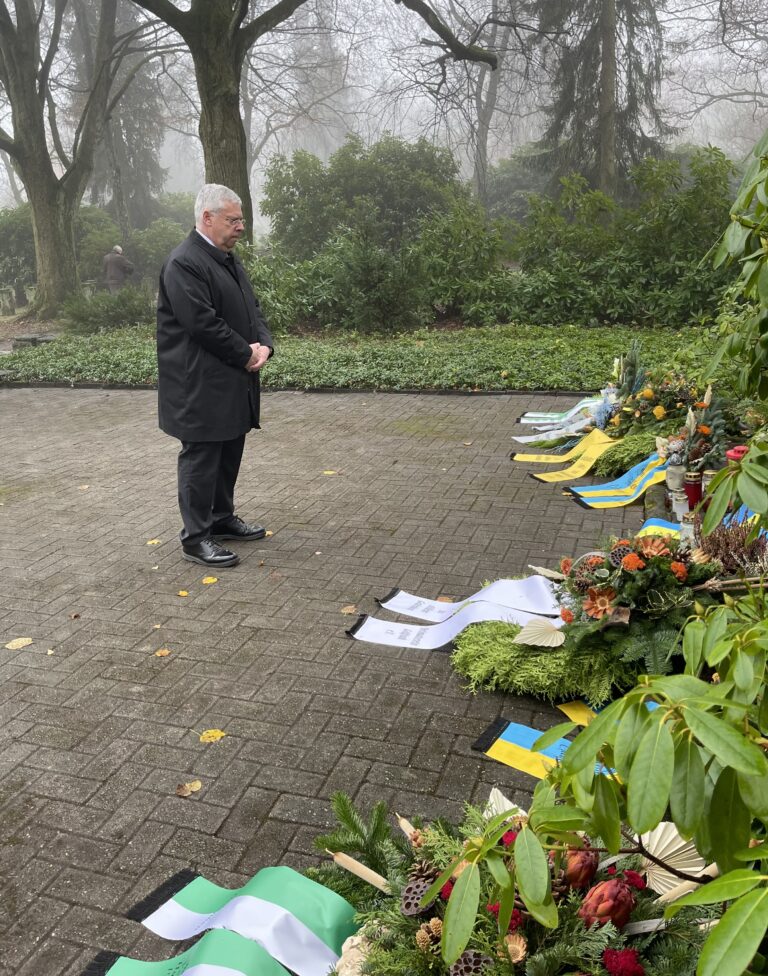 Gedenkstunde zum Volkstrauertag des Heimatvereins Solingen-Gräfrath