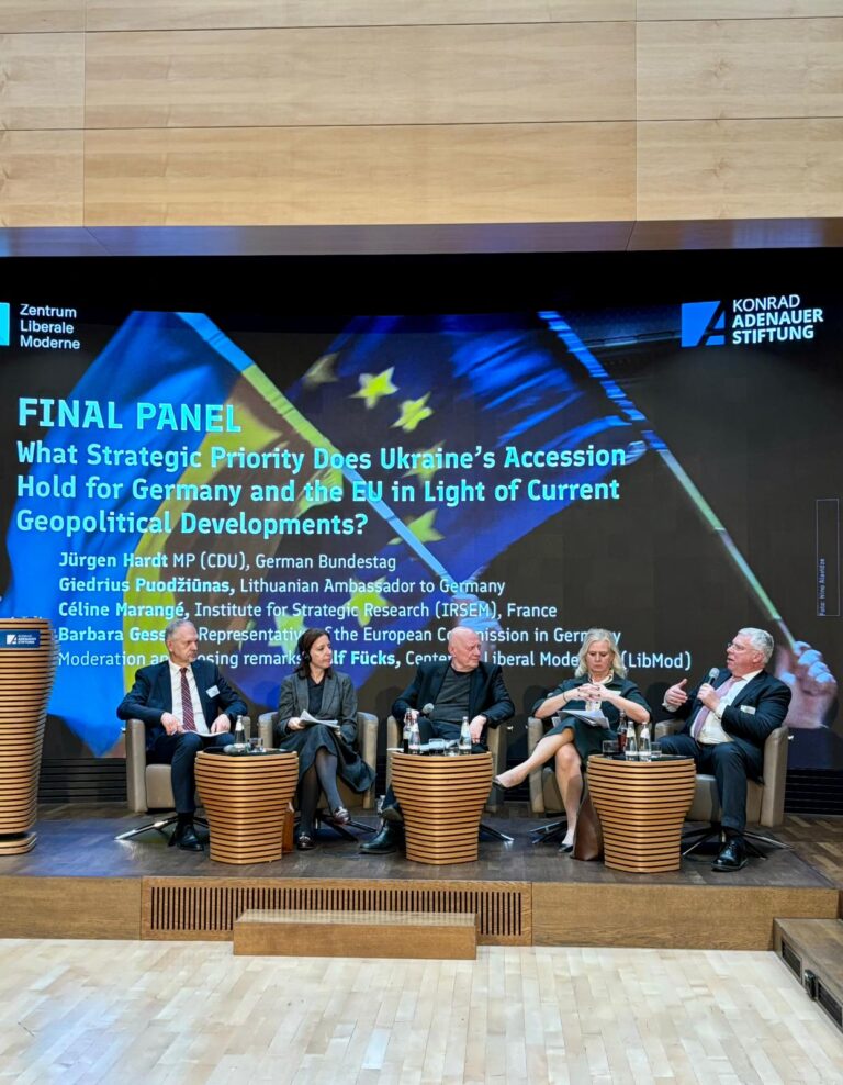 Auf dem Podium bei der Konferenz „Geopolitische Zeitenwende? Die Ukraine und die Zukunft der EU“