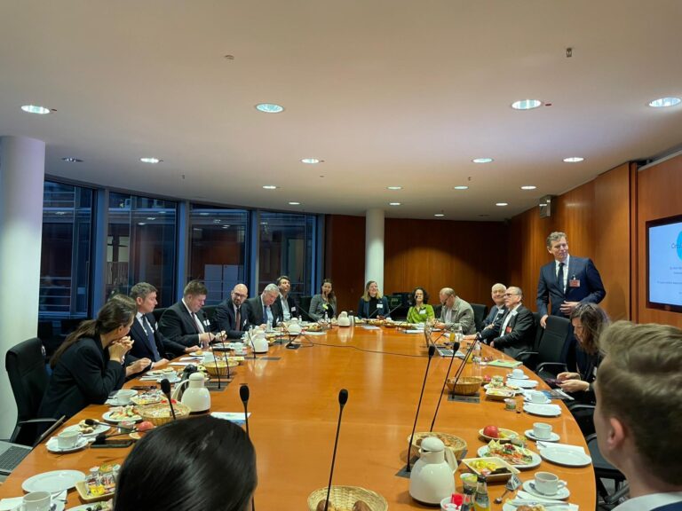 Erfolgreiches Parlamentarisches Frühstück des Circular Valley im Bundestag