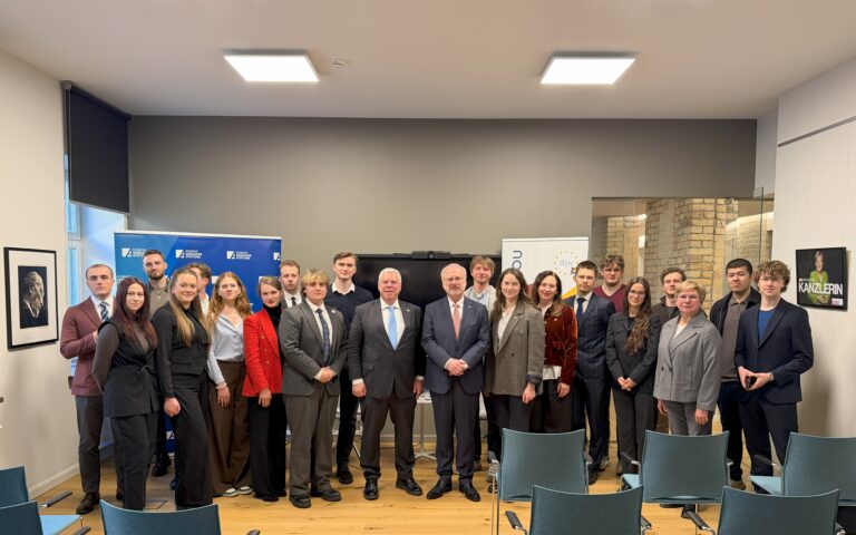 Austausch in Riga: Europas Sicherheit im Fokus